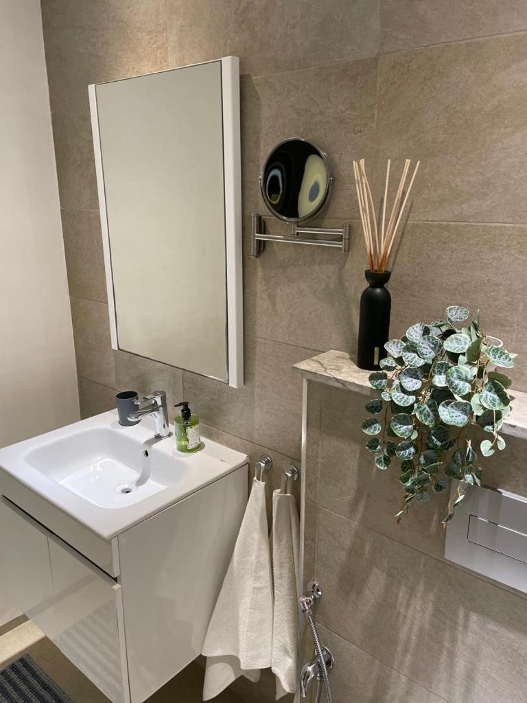 Schoene, Ruhige Neuwertige 127Qm Ferienwohnung Sidi Daoud المظهر الخارجي الصورة